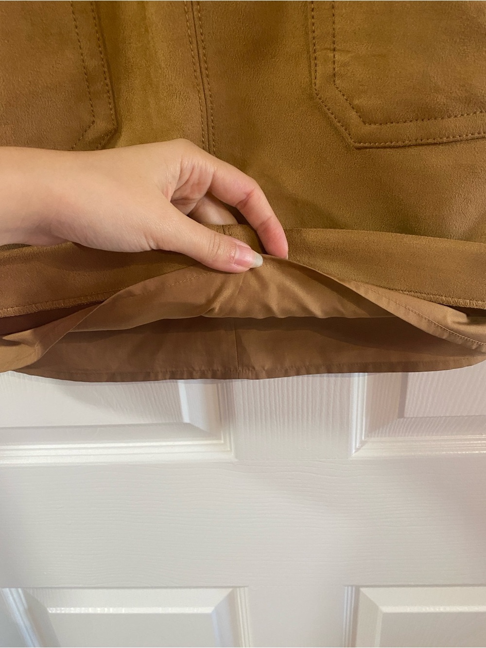 NWOT LOFT WMNS 00P Camel Suede Mini Skirt Fully Lined w/ Gold Zip Pockets - Picture 4 of 8